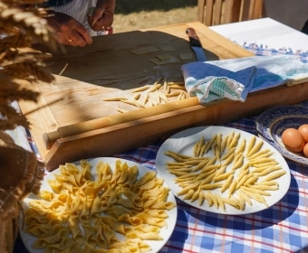 01_MediterraneanFoods_Banner.webp