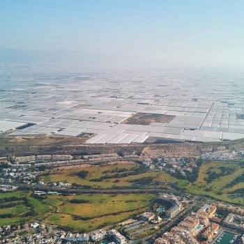 Los impactos medioambientales de la agricultura de invernadero en Almería, España