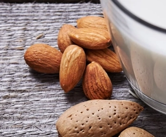 almondmilk.webp