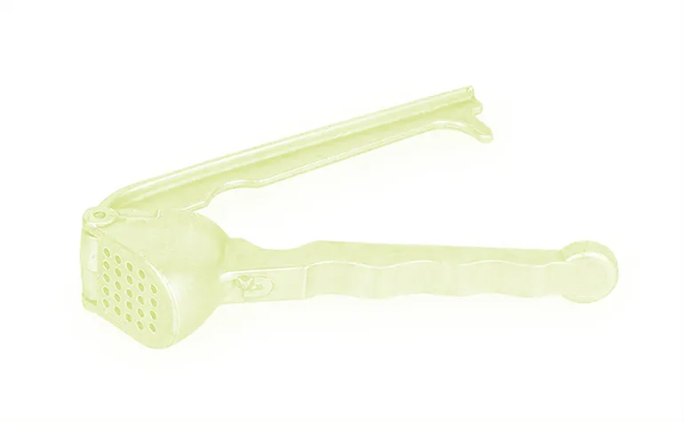 Garlic mincer