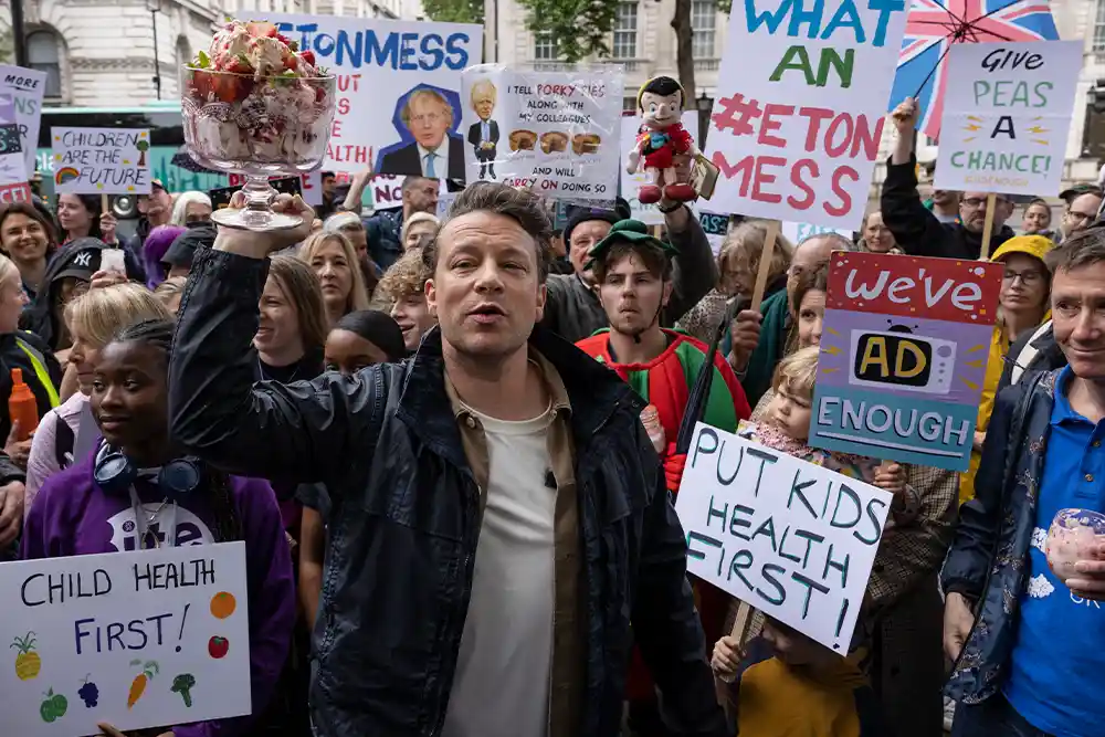 Jamie Oliver school dinners protest 