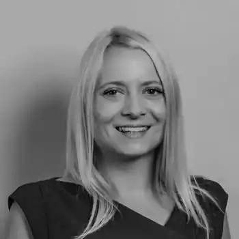 Dr Stacey Lockyer